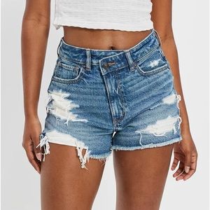 American Eagle Strigid Denim distressed cutoff Mom Shorts Size 8